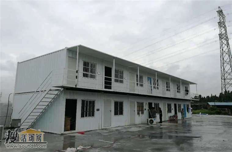 防雨抗震8級(jí)集裝箱板房