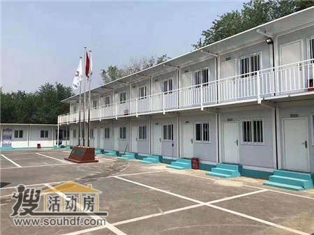 河北天藝園林工程有限公司建設(shè)和平新苑時(shí)候出售3間集裝箱宿舍
